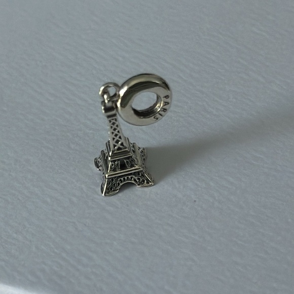 Eiffel Tower Paris Pandora charm - Picture 3 of 3